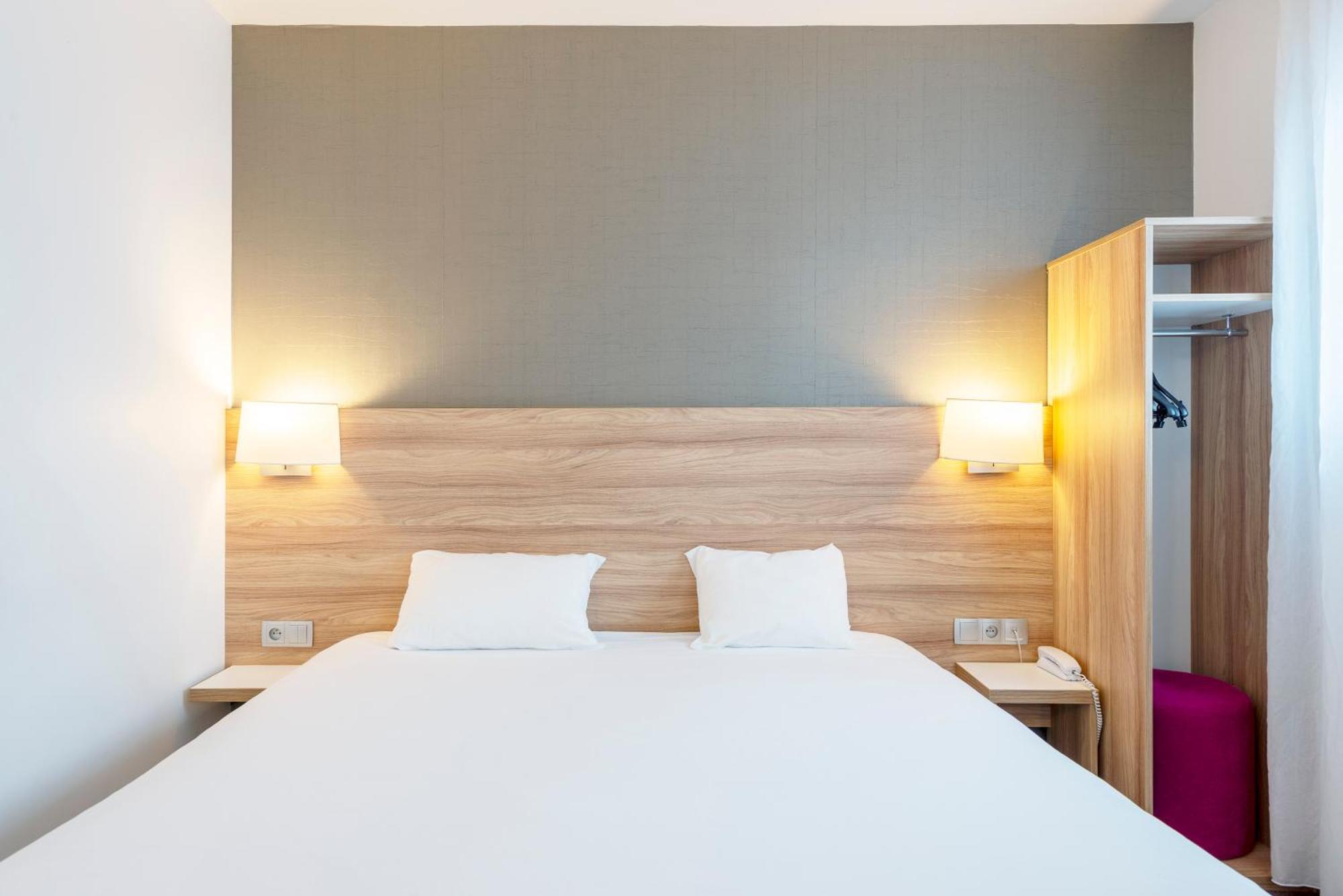 กัมปานีเล เมตซ์ นอร์ ตาลอง Hotel Talange ภายนอก รูปภาพ