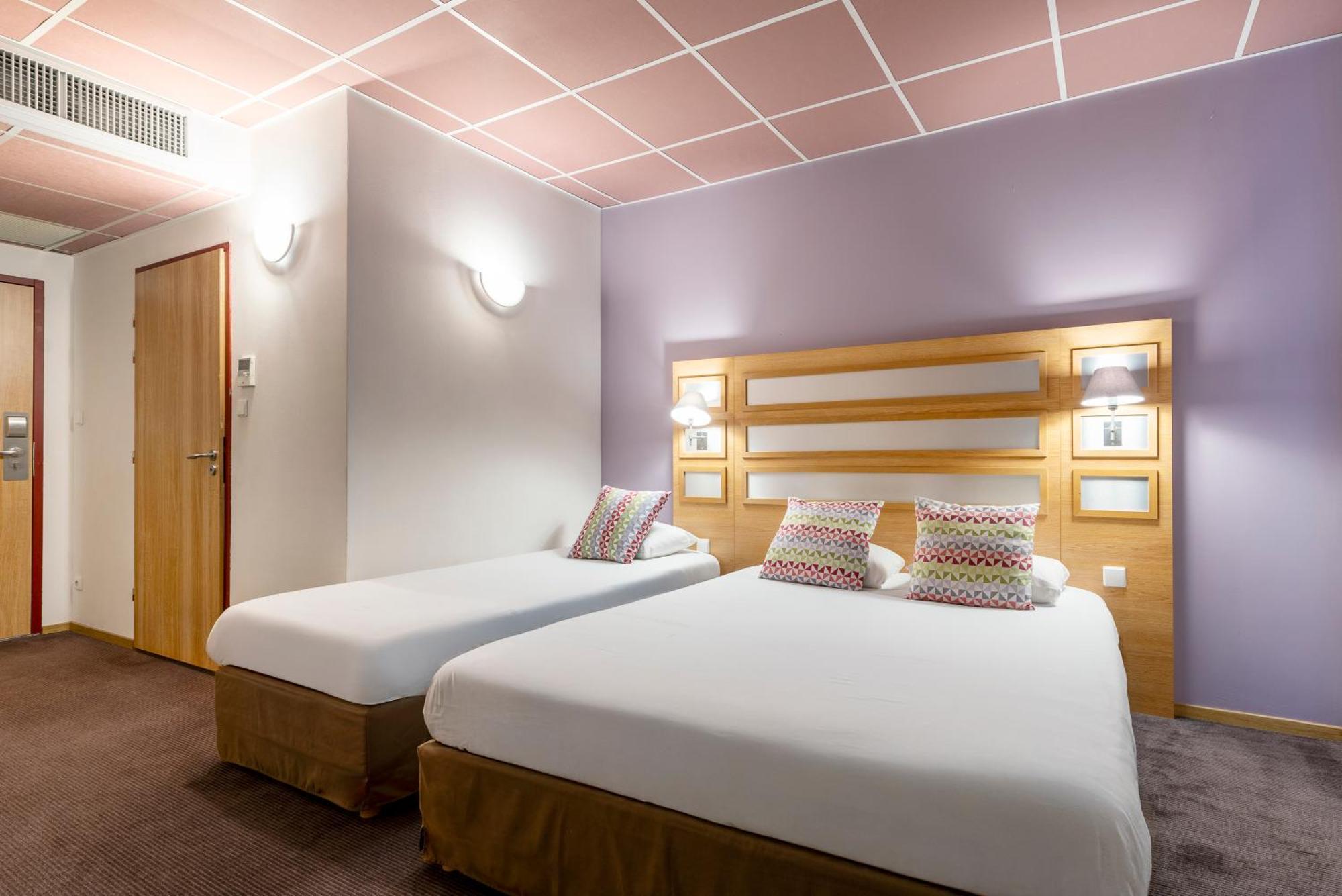 กัมปานีเล เมตซ์ นอร์ ตาลอง Hotel Talange ภายนอก รูปภาพ