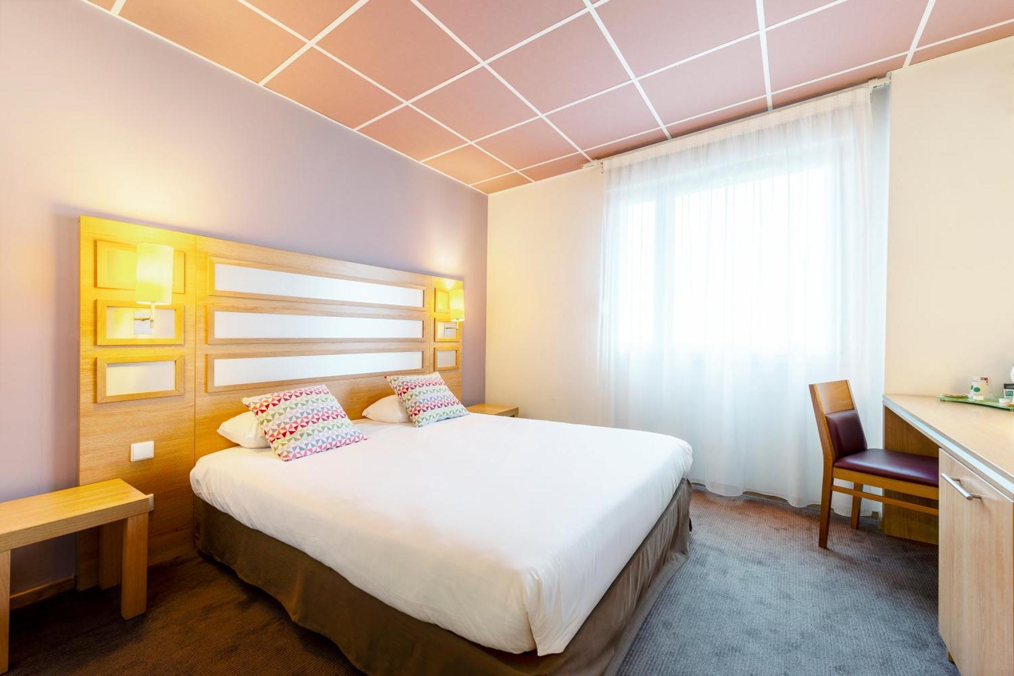 กัมปานีเล เมตซ์ นอร์ ตาลอง Hotel Talange ภายนอก รูปภาพ