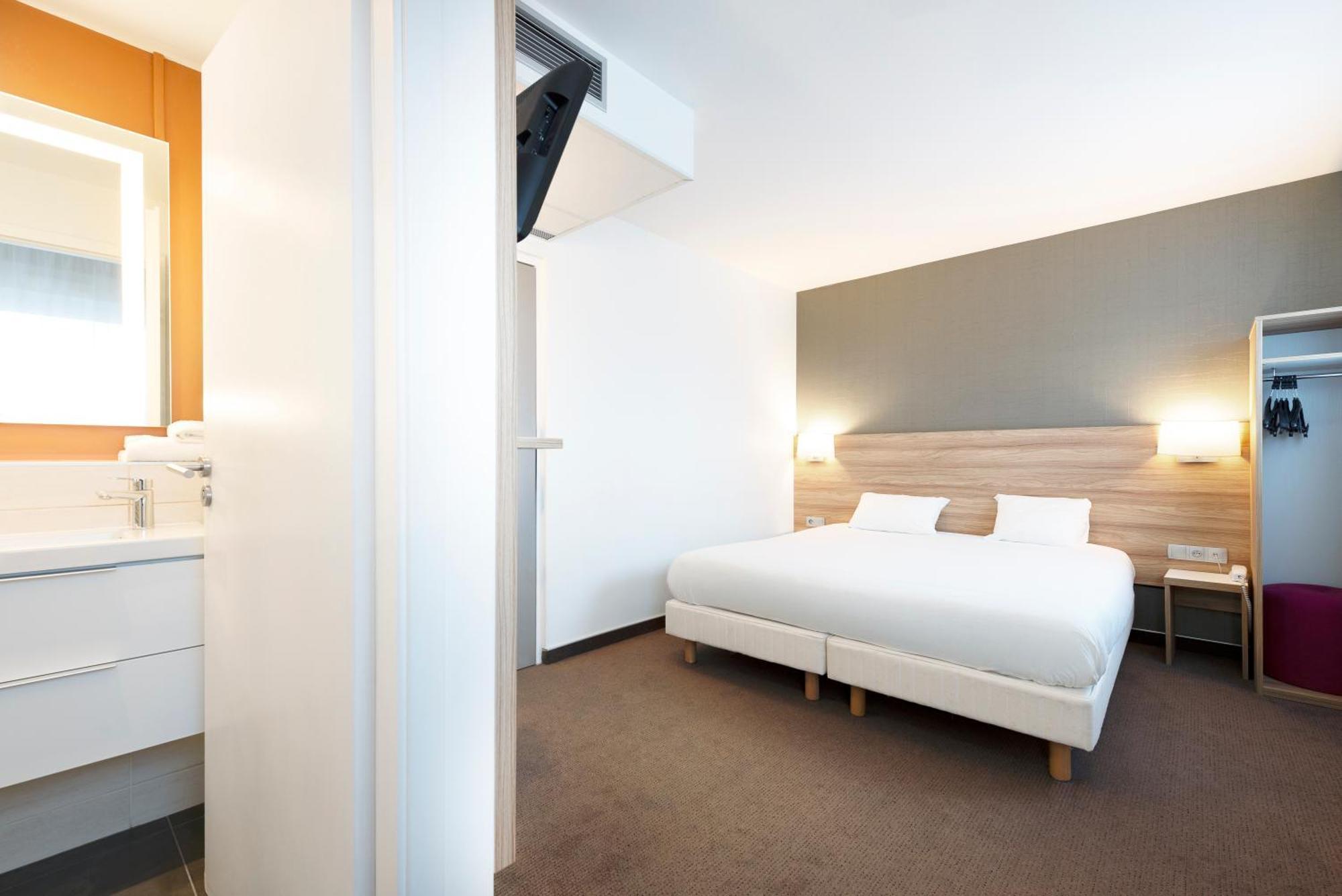กัมปานีเล เมตซ์ นอร์ ตาลอง Hotel Talange ภายนอก รูปภาพ